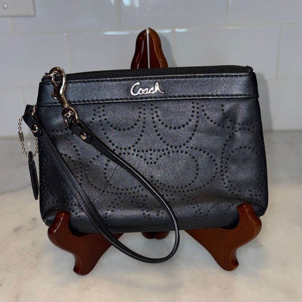 Coach Wristlet Bag Purse Signature Logo Perforated Leather Clutch Pouch Wallet